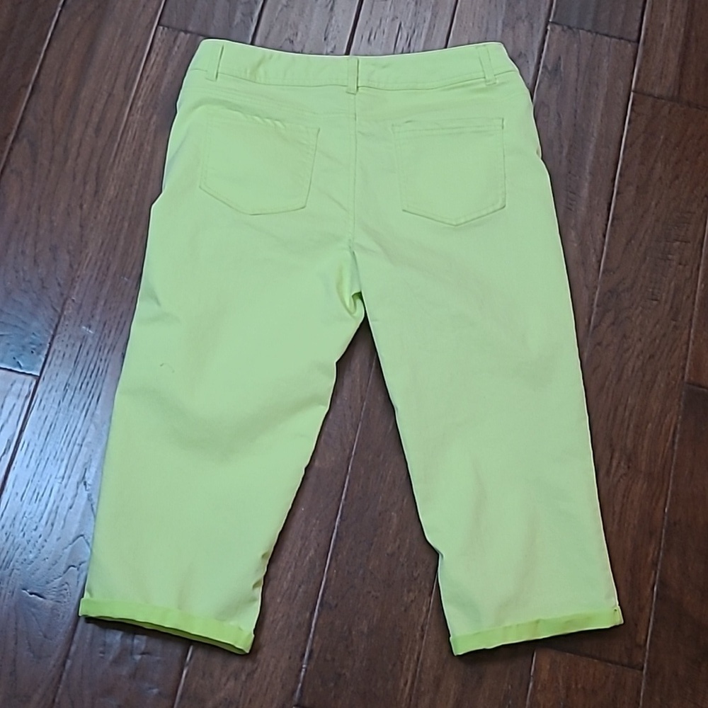 Cato Neon Greenish Yellow Cropped Jeans size 14 - Picture 2 of 8